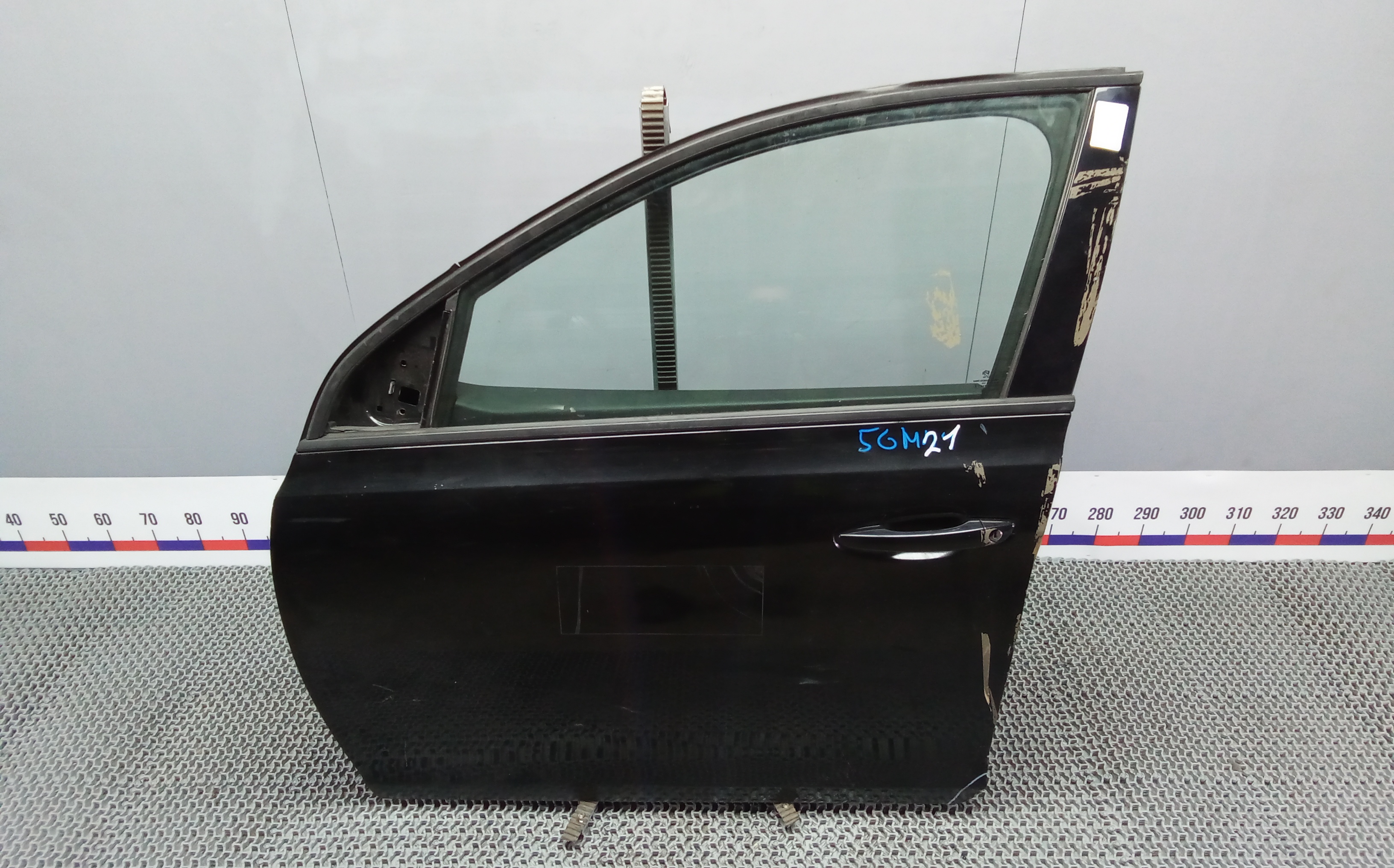 Дверь передняя левая Peugeot 308 2