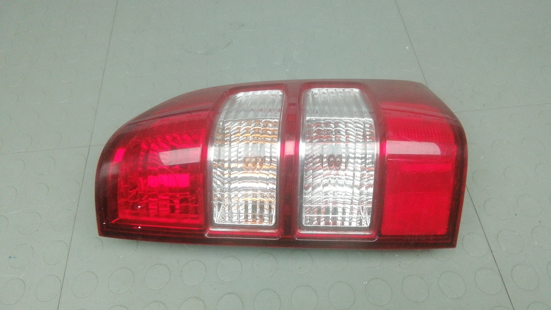 Фонарь задний правый Ford Ranger 2