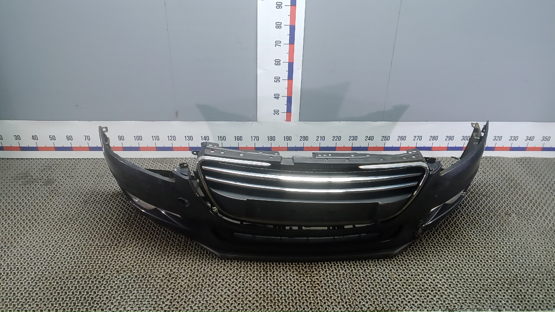 Бампер передний Peugeot 508 1