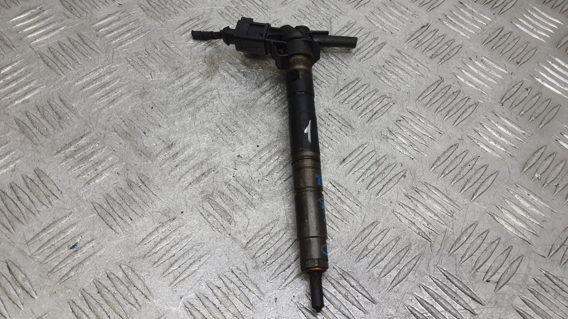 Форсунка дизельная Volkswagen Passat B6