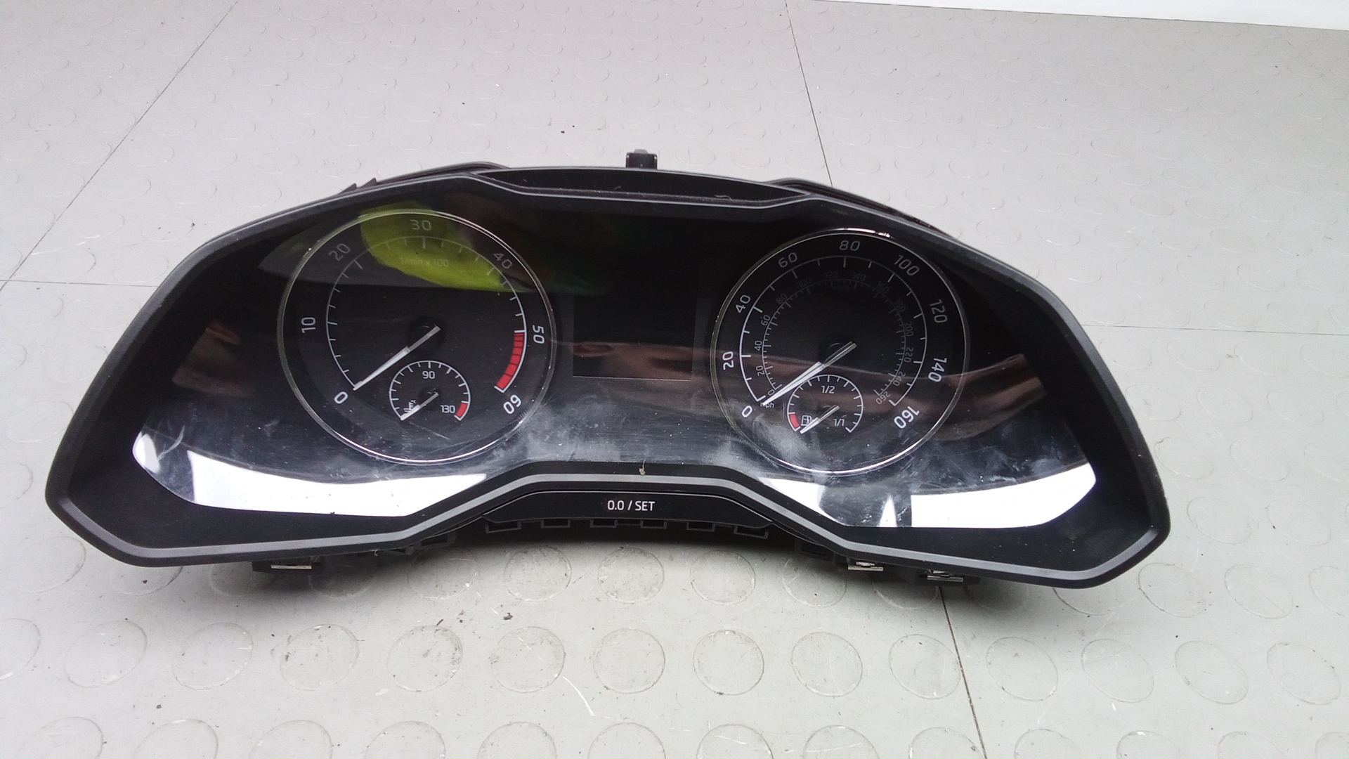Щиток приборов Skoda Superb 3
