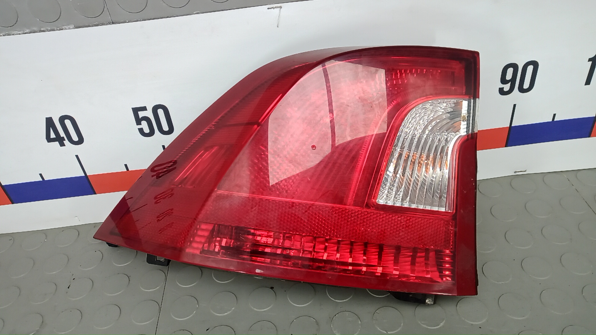 Фонарь задний левый Volvo S60 2
