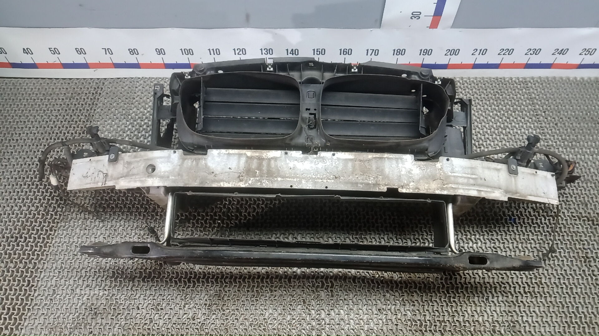 Передняя панель крепления облицовки (телевизор) BMW 5 Series F07