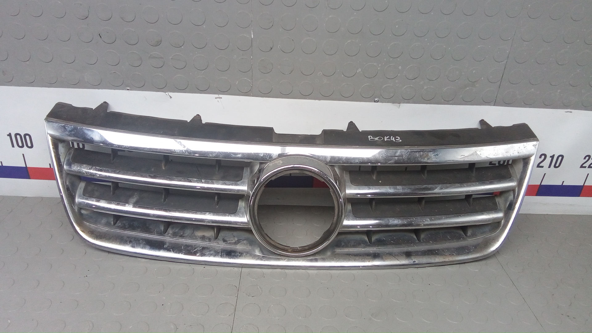 Решетка радиатора Volkswagen Touareg 7L
