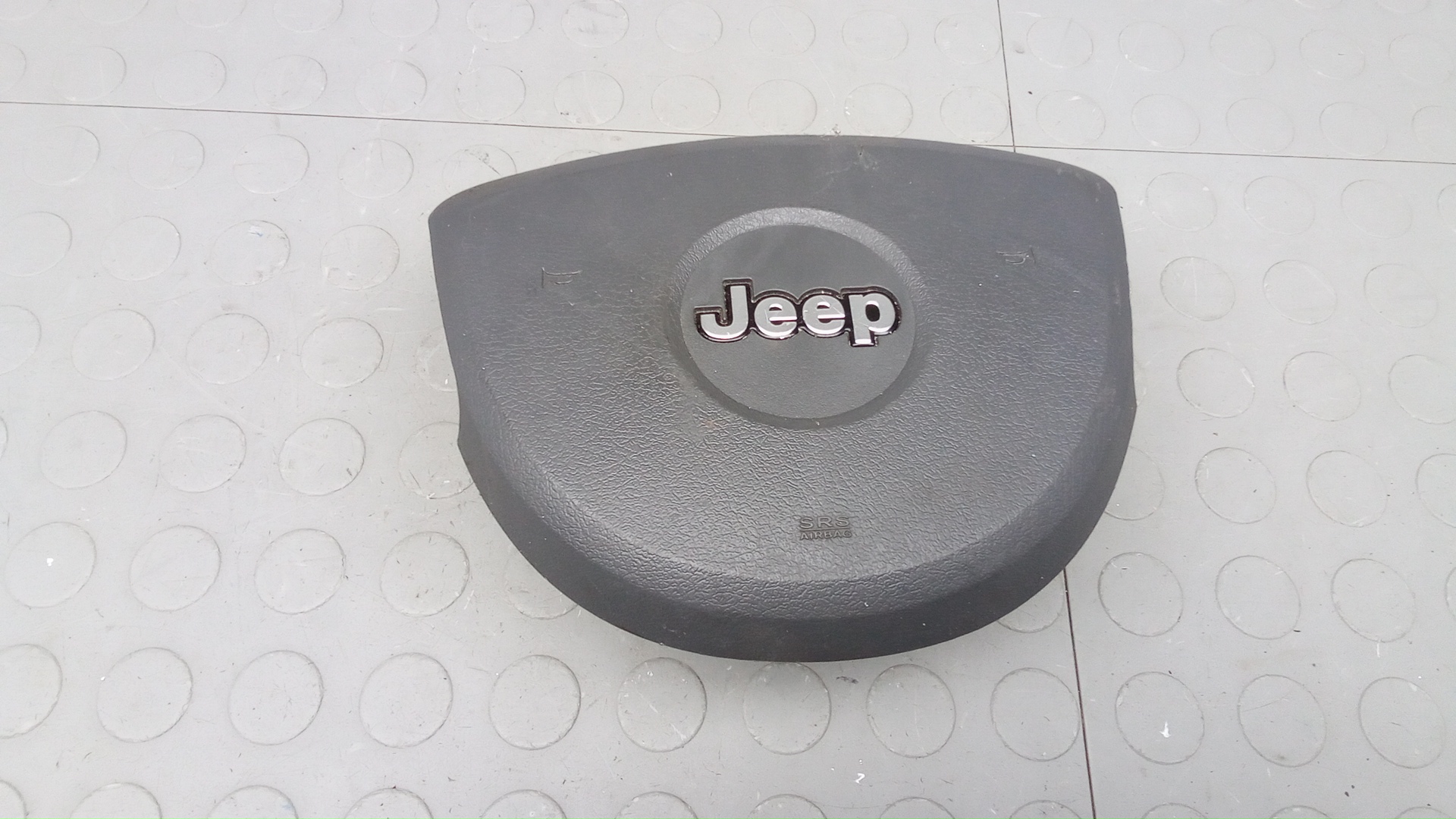 Подушка безопасности водителя Jeep Cherokee KK