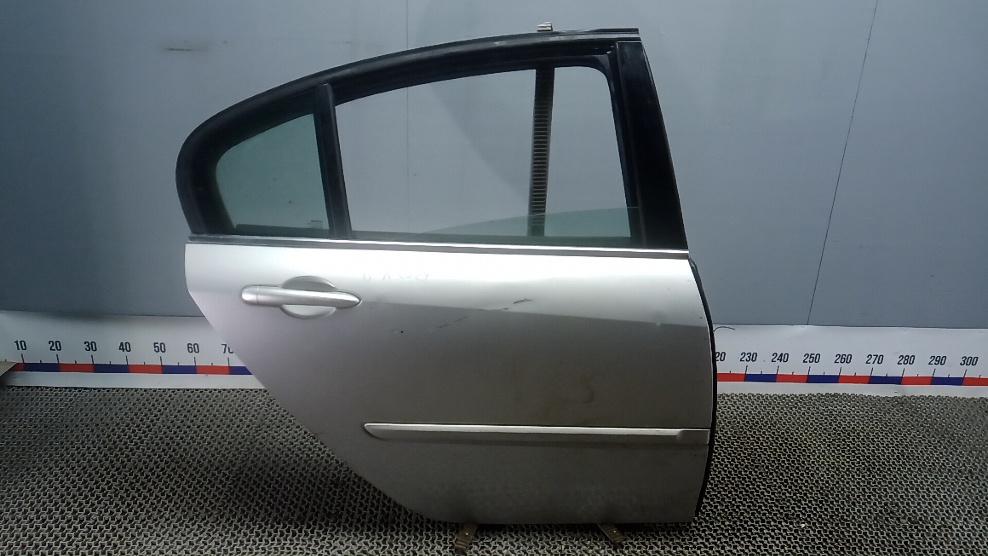 Дверь задняя правая Renault Laguna 3