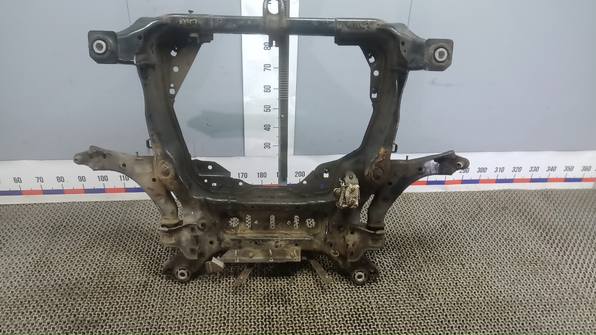 Балка подвески передняя Land Rover Discovery Sport 1
