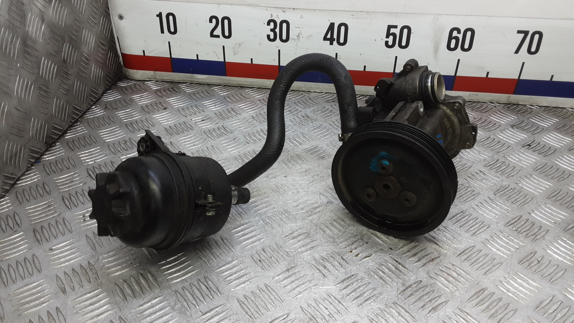 Насос ГУ бензиновый BMW 1 Series E87