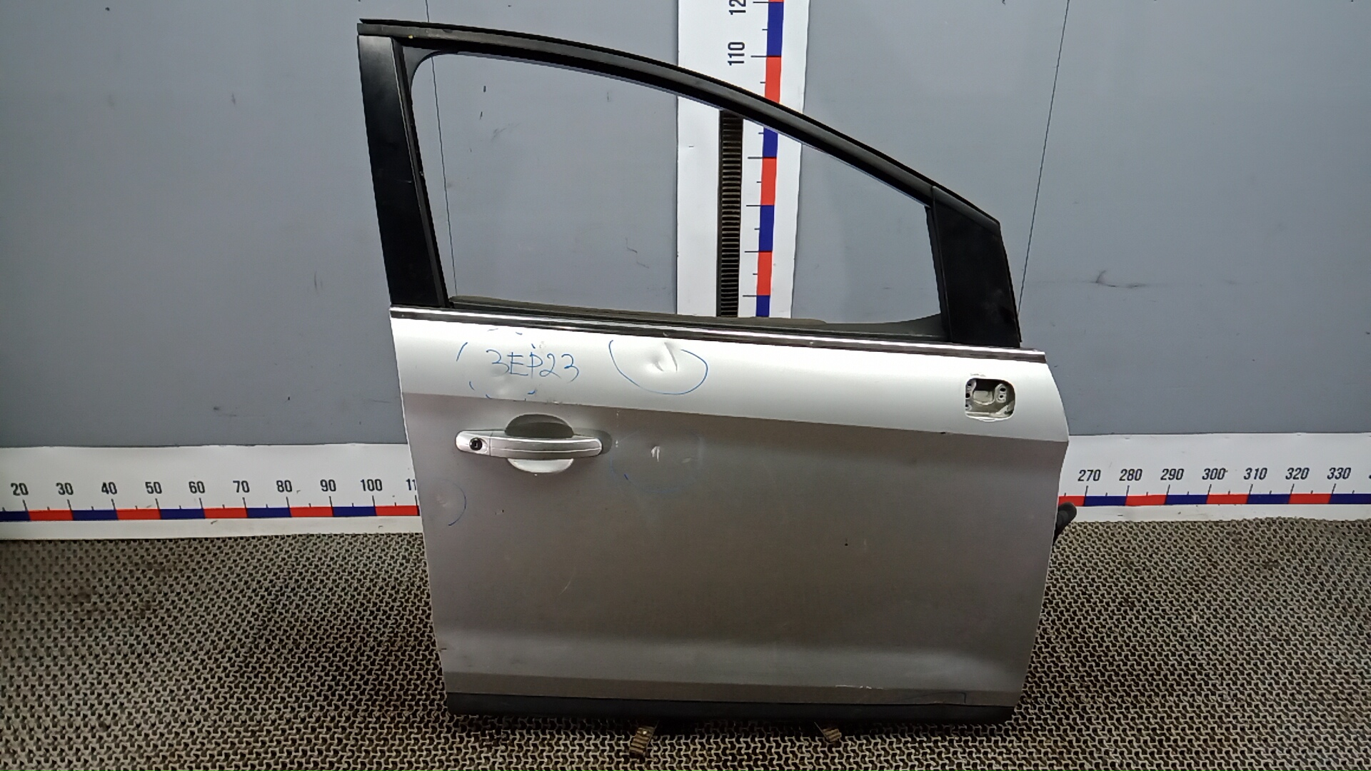 Дверь передняя правая Ford Kuga 1