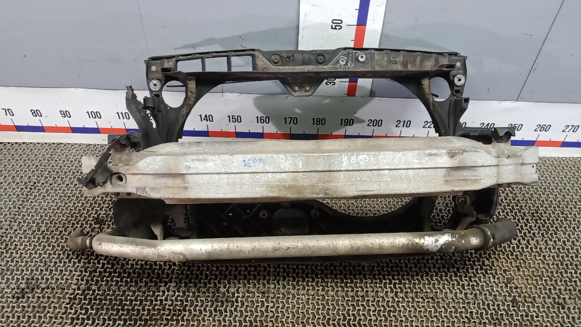 Передняя панель крепления облицовки (телевизор) Audi A6 C6
