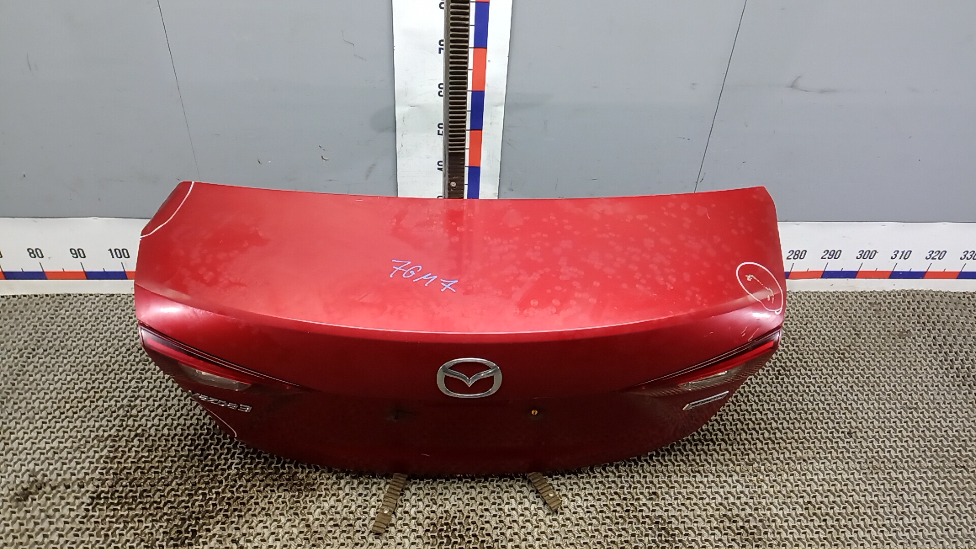 Крышка багажника Mazda 3 BM
