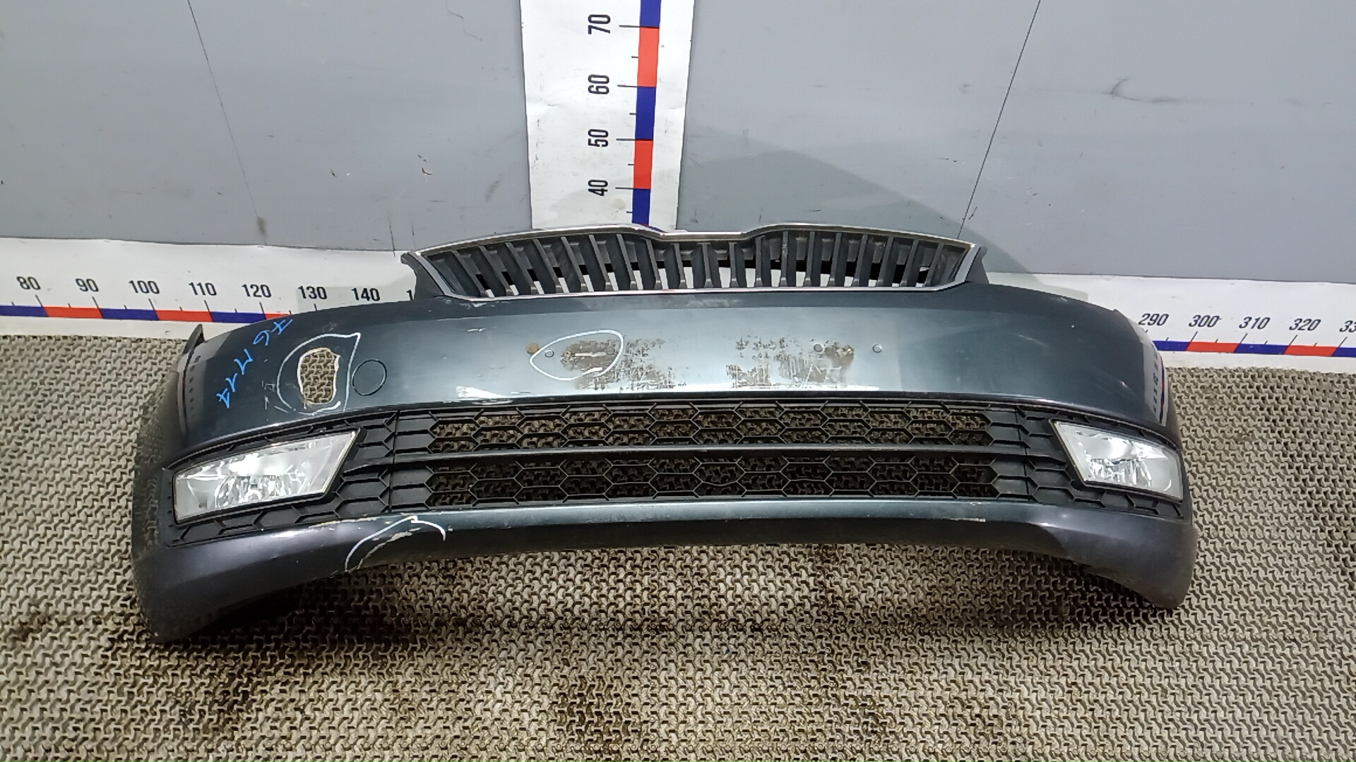 Бампер передний Skoda Rapid