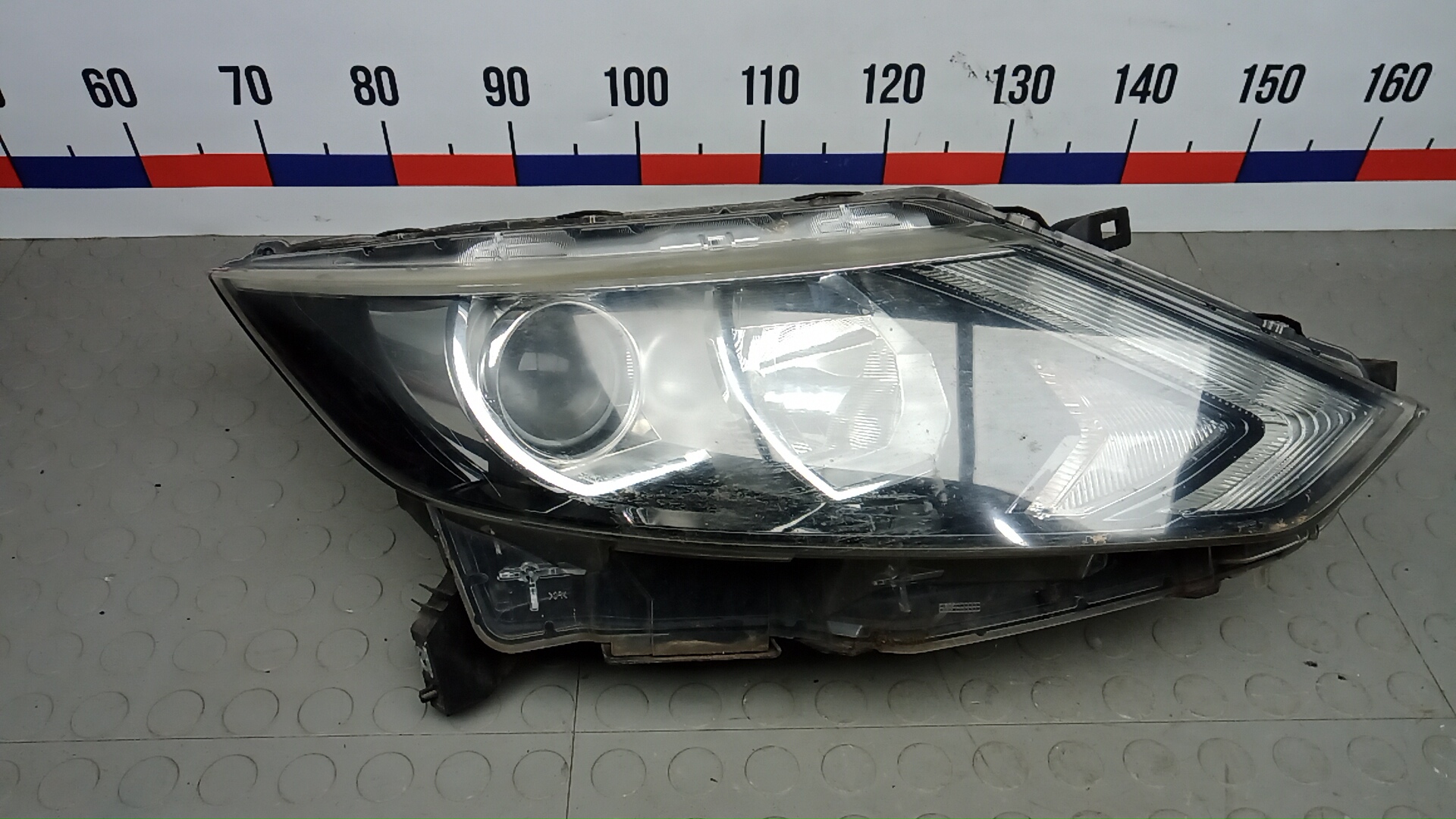 Фара правая Nissan Qashqai J11