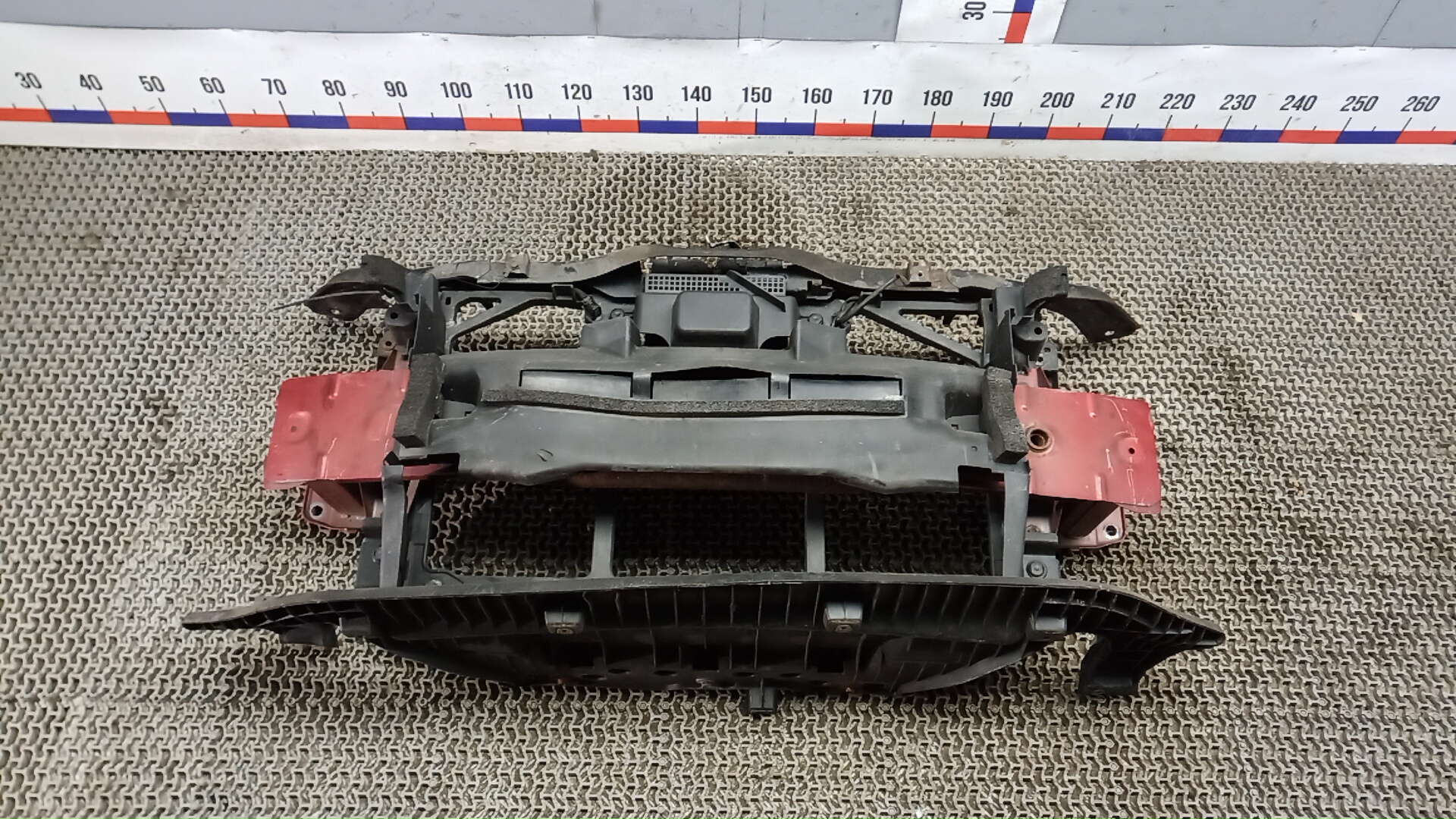 Передняя панель крепления облицовки (телевизор) Mazda 3 BM
