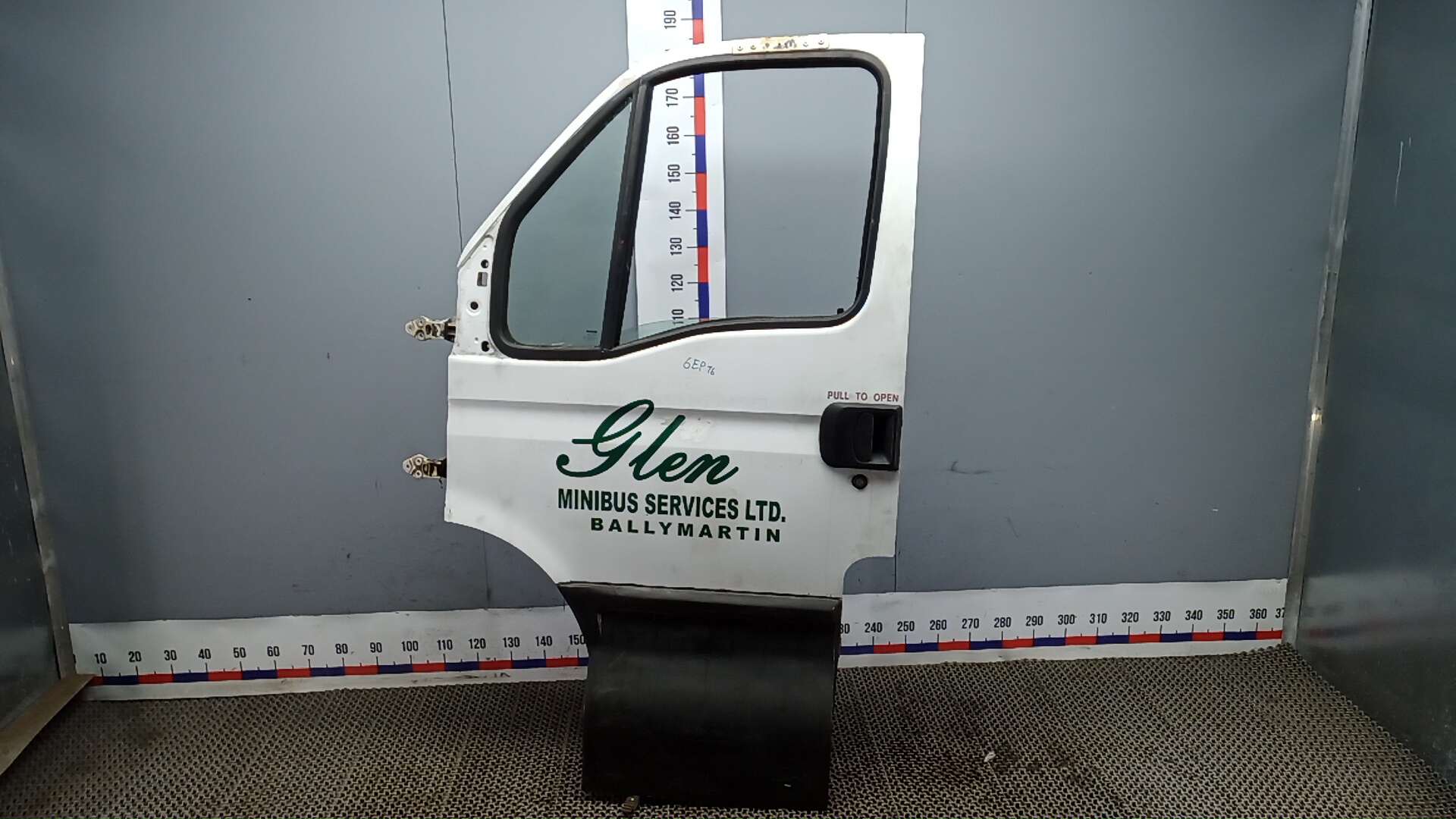 Дверь передняя левая Iveco Daily 3