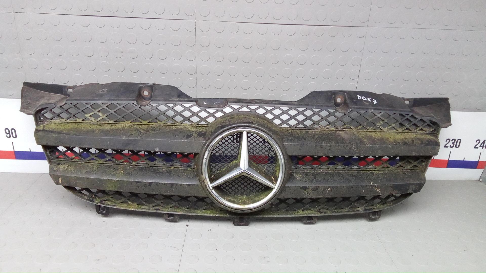Решетка радиатора Mercedes-Benz Sprinter 2
