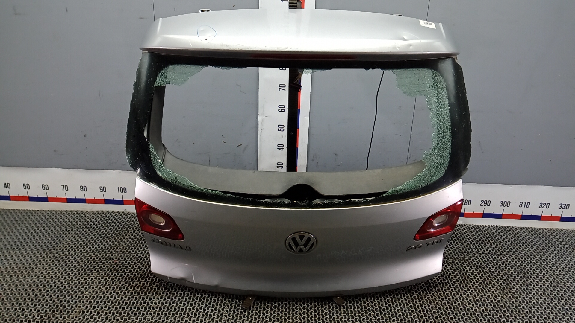Дверь 3-5 Volkswagen Tiguan 1