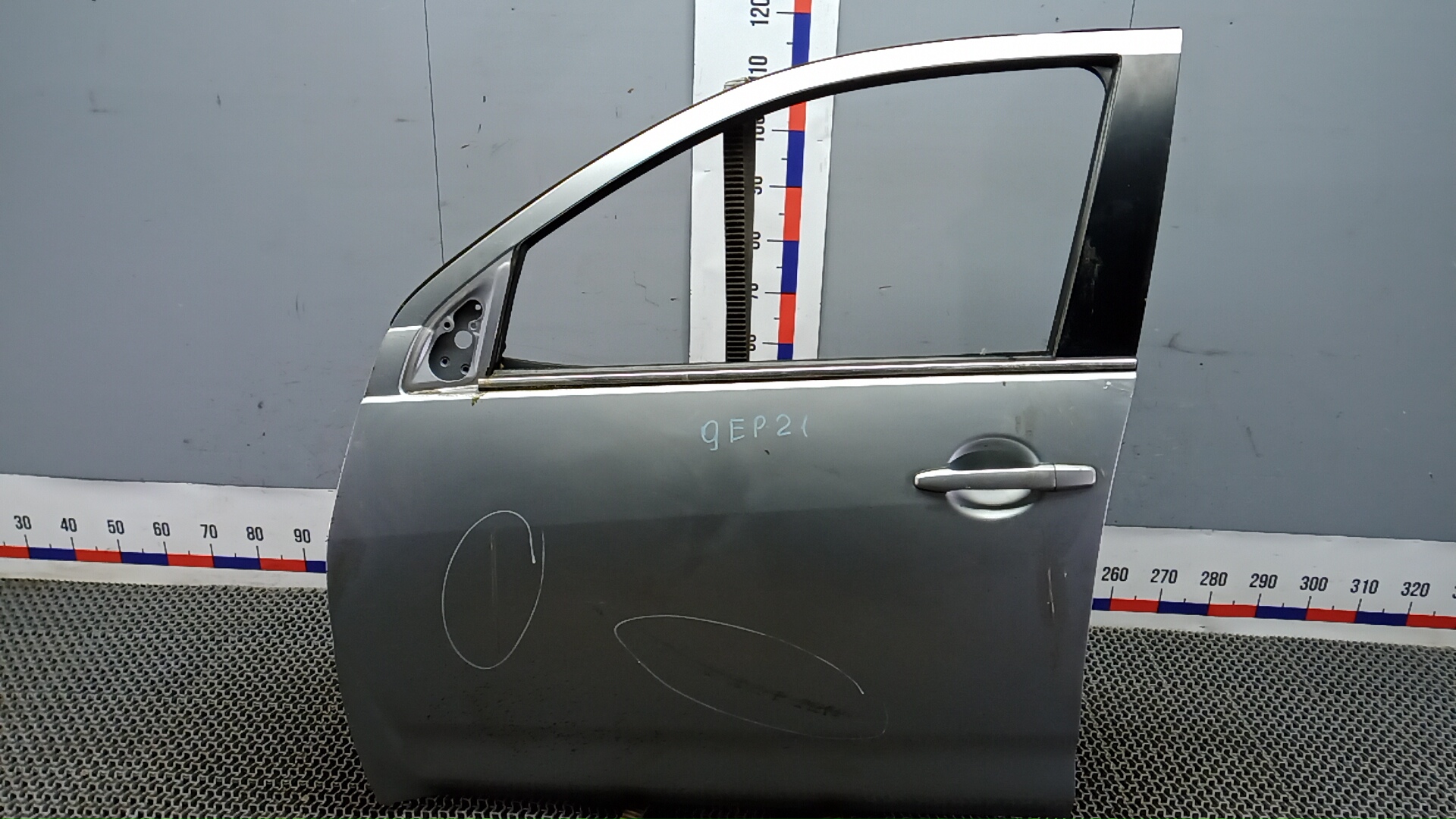 Дверь передняя левая Citroen C-Crosser