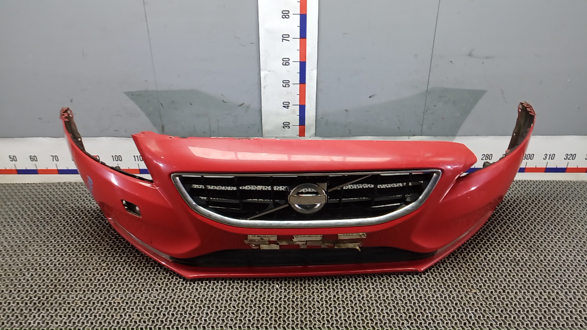 Бампер передний Volvo V40 2