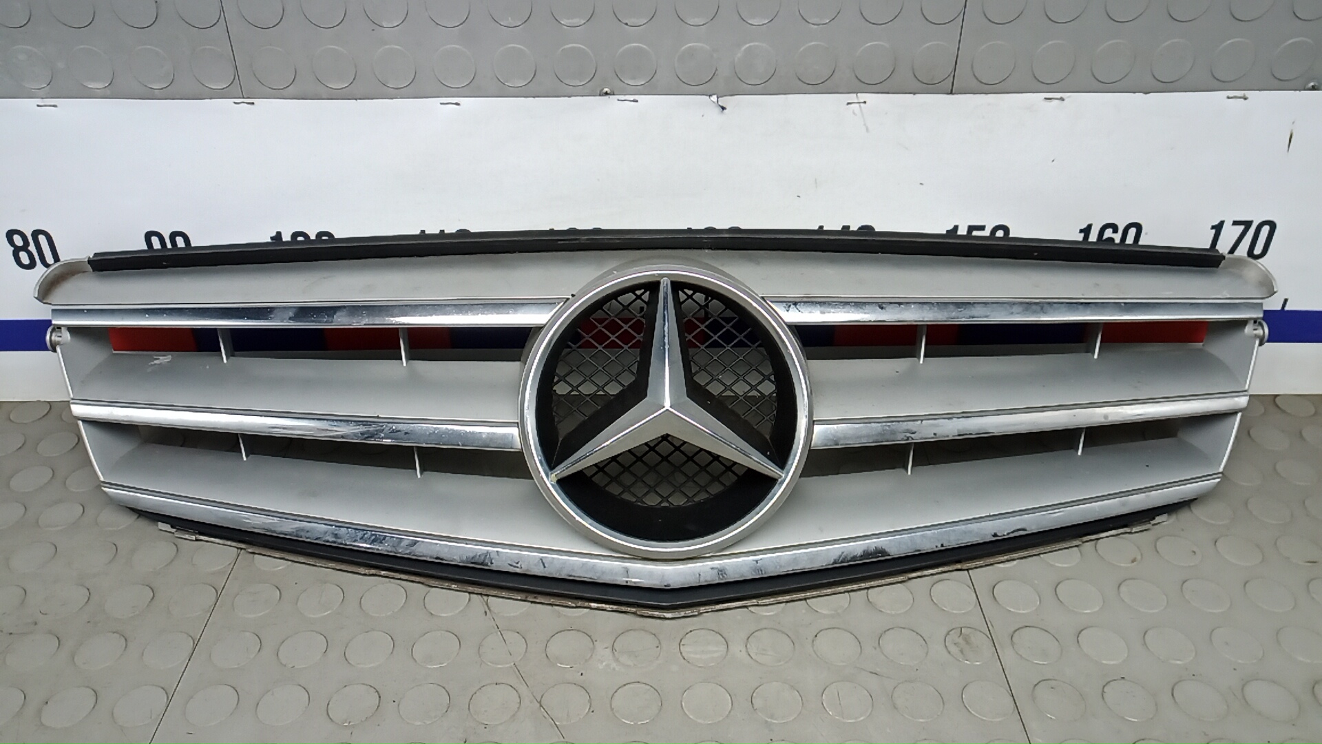 Решетка радиатора Mercedes-Benz C-Class W204