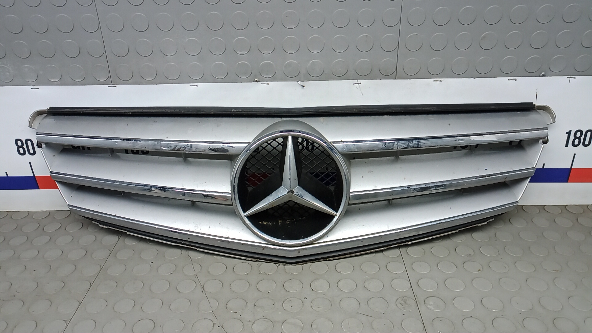 Решетка радиатора Mercedes-Benz C-Class W204