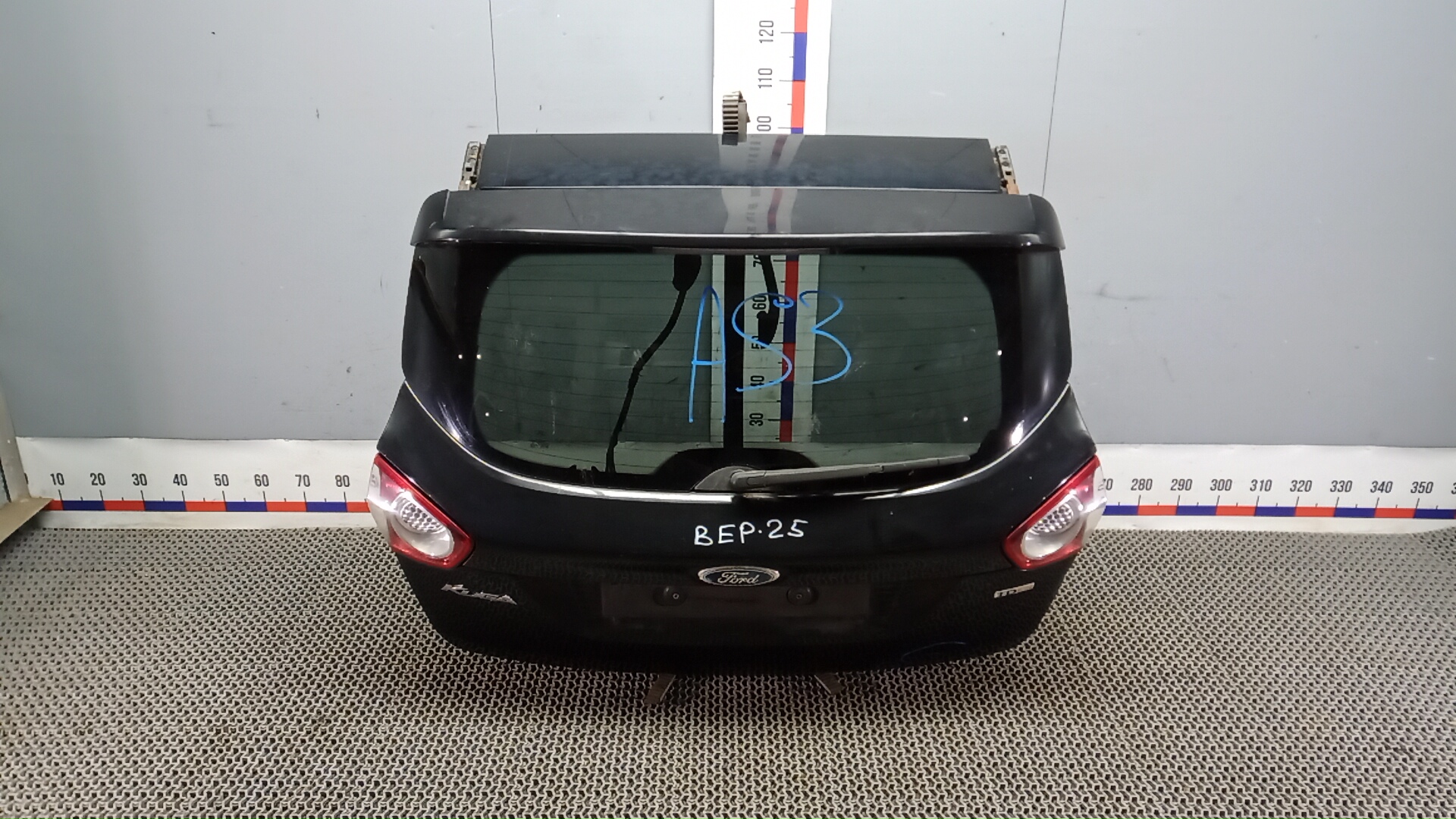 Дверь 3-5 Ford Kuga 1