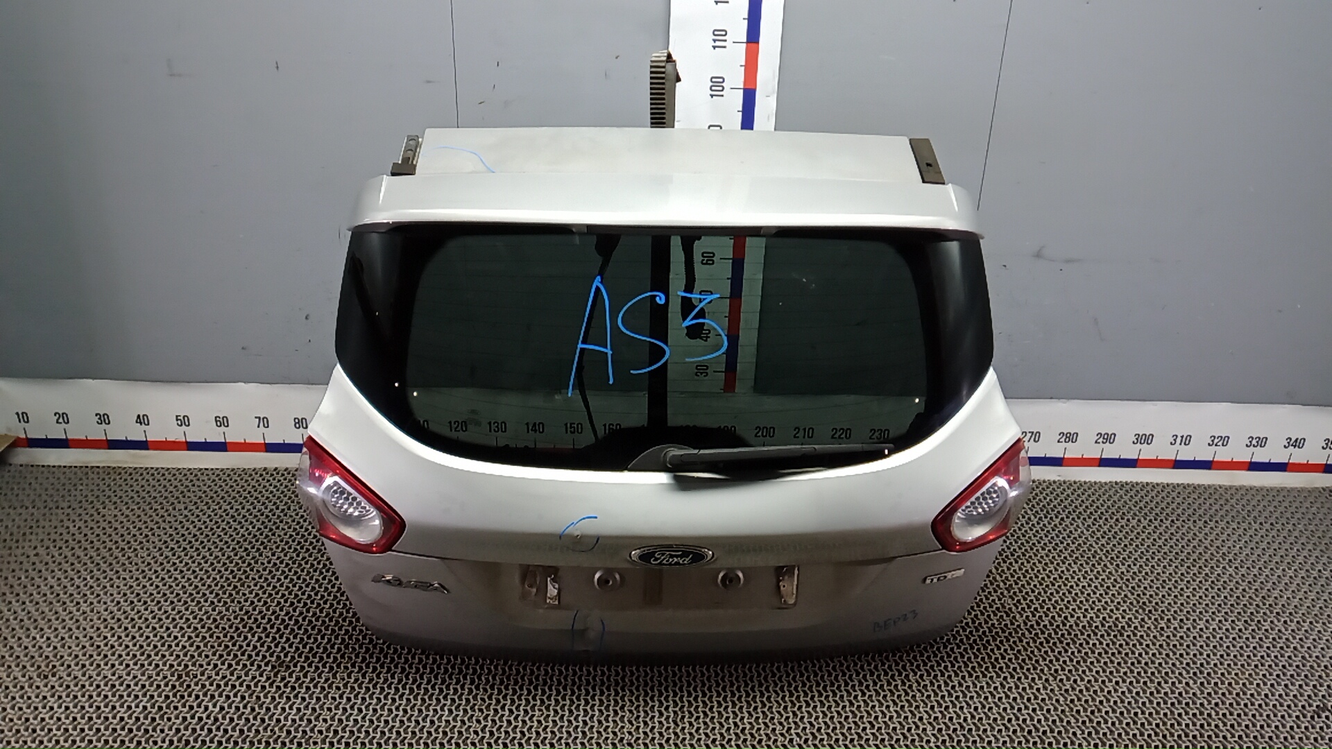 Дверь 3-5 Ford Kuga 1