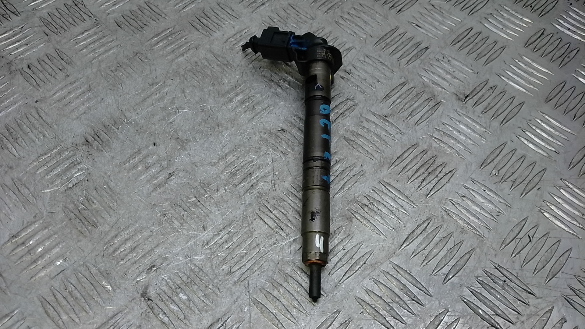 Форсунка дизельная Volkswagen Passat B6