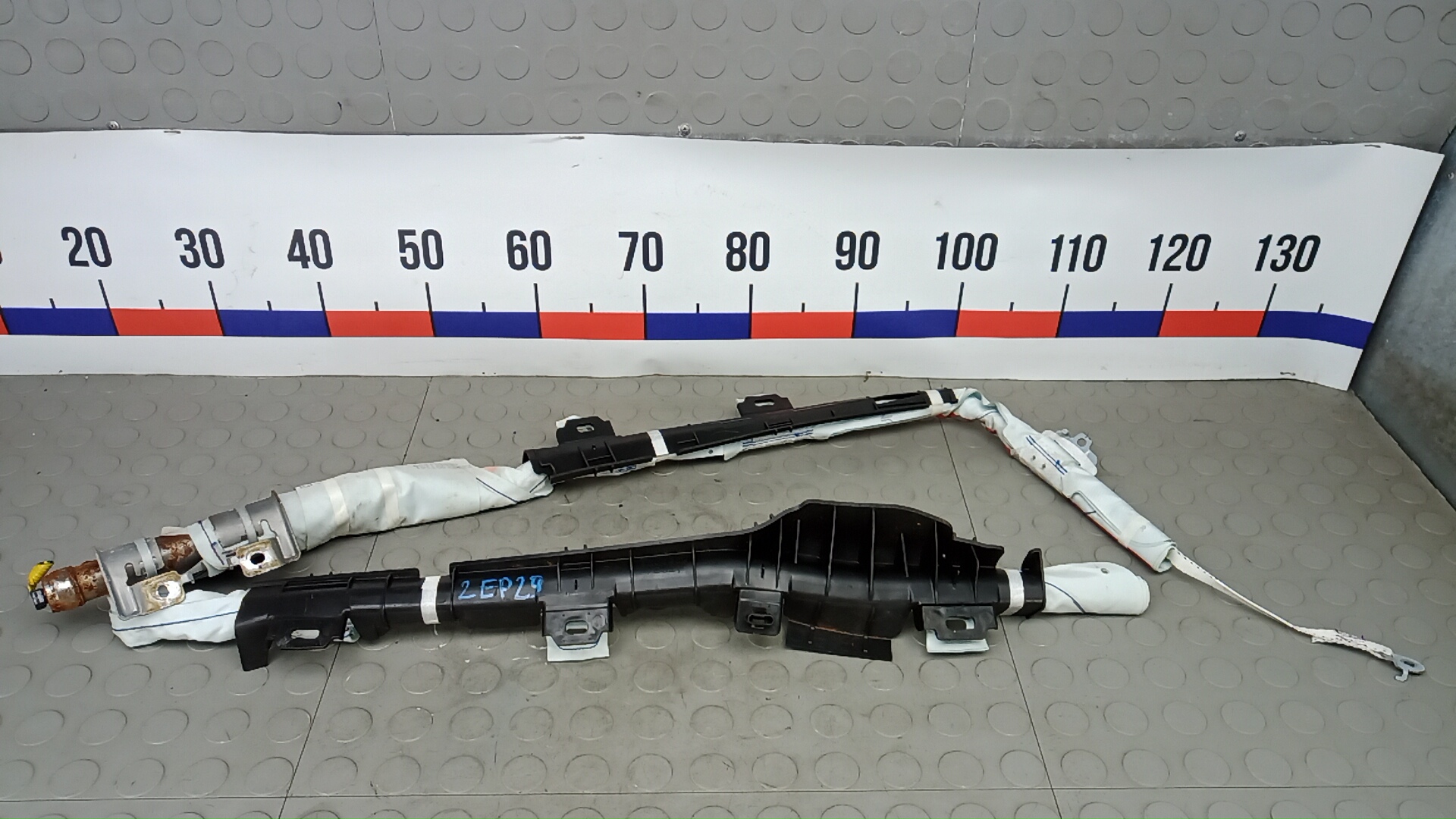 Шторка безопасности Subaru Outback 5