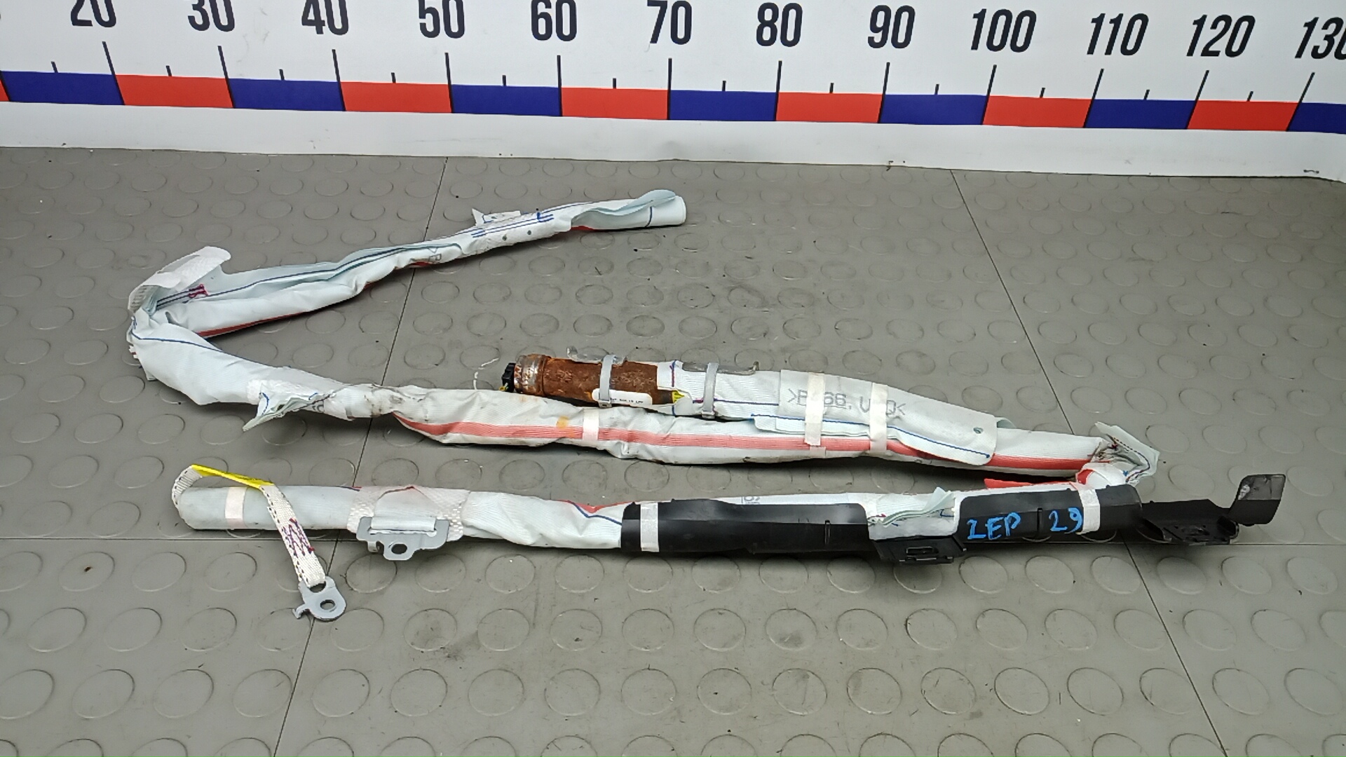 Шторка безопасности Subaru Outback 5