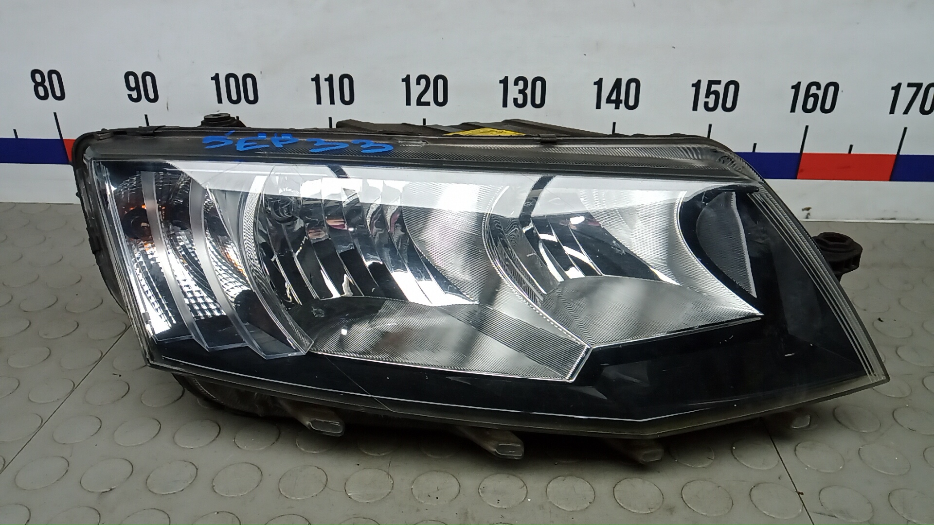 Фара правая Skoda Octavia A7