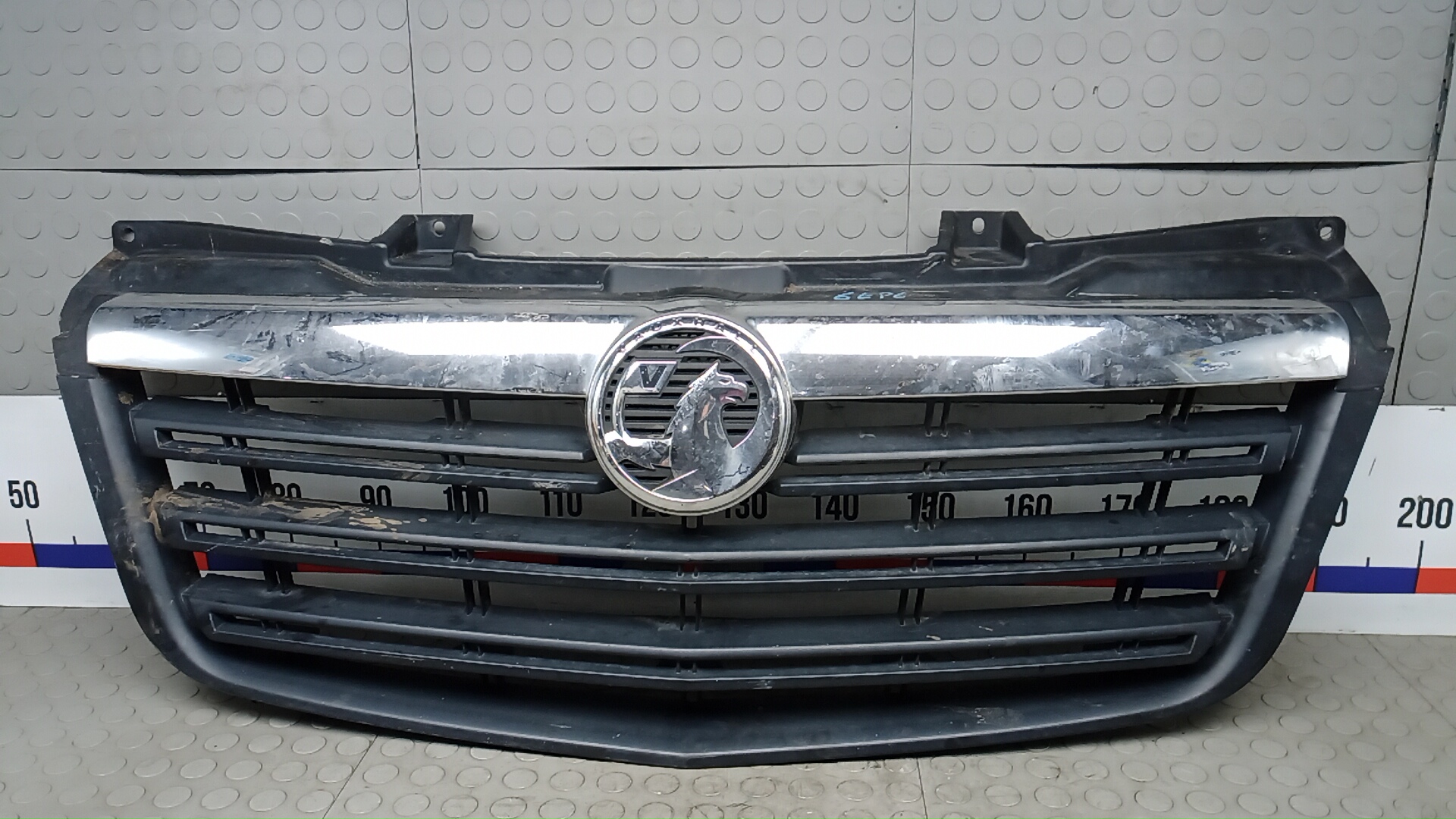 Решетка радиатора Opel Movano B