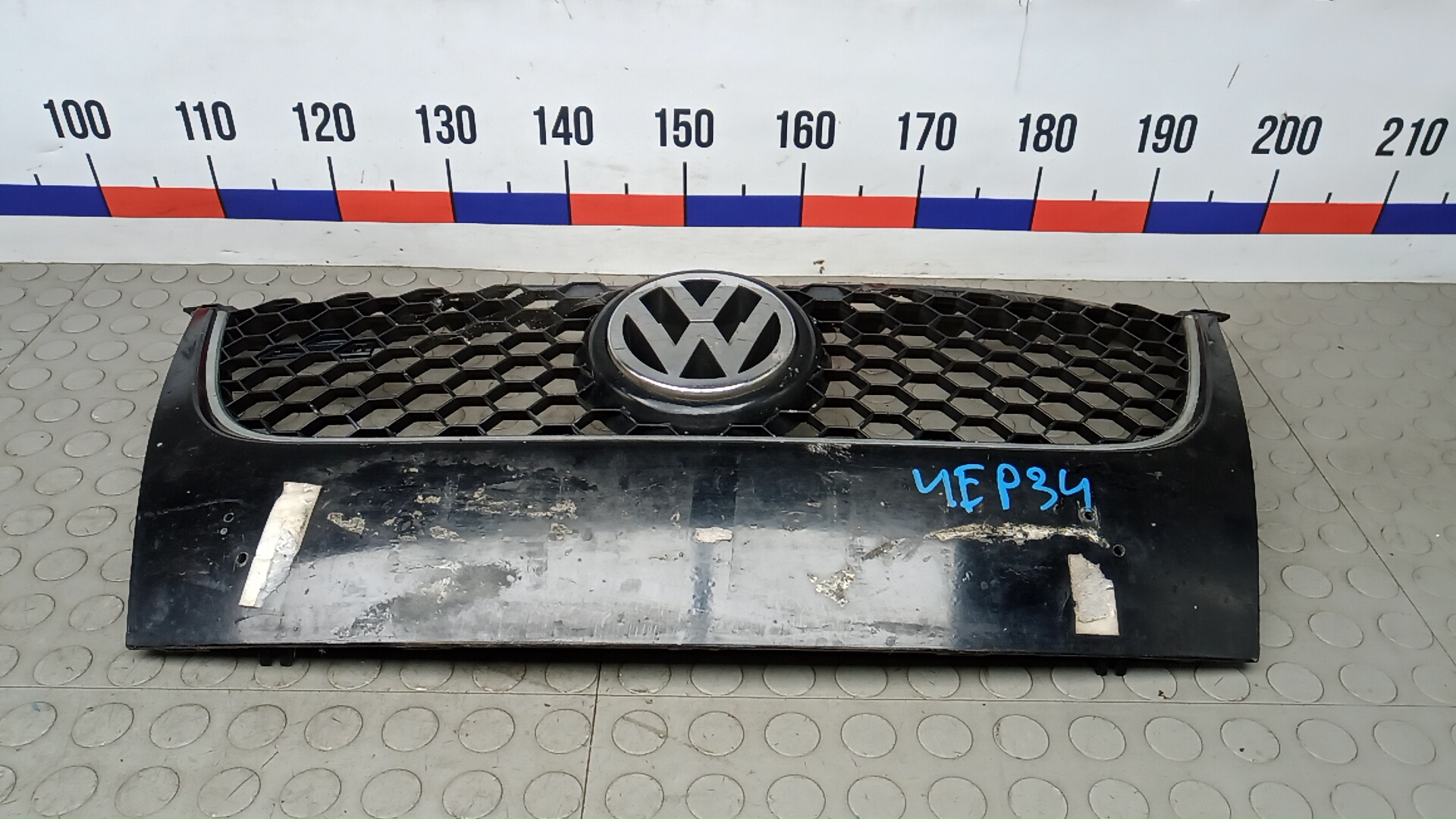 Решетка радиатора Volkswagen Jetta 5