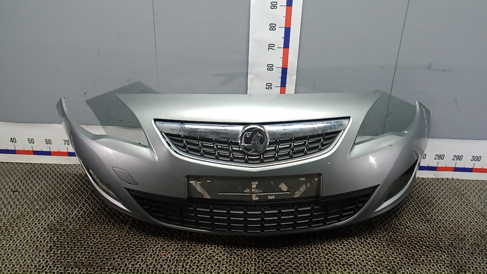Бампер передний Opel Astra J