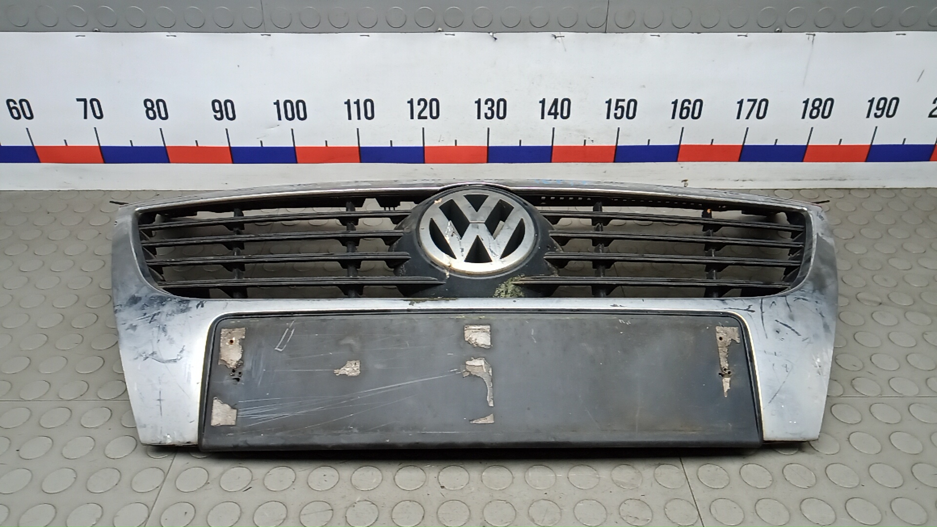 Решетка радиатора Volkswagen Passat B6