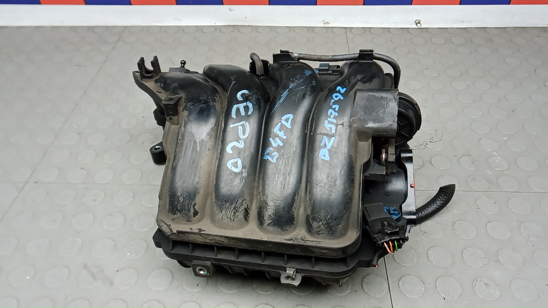 Впускной коллектор бензиновый Hyundai ix35 1
