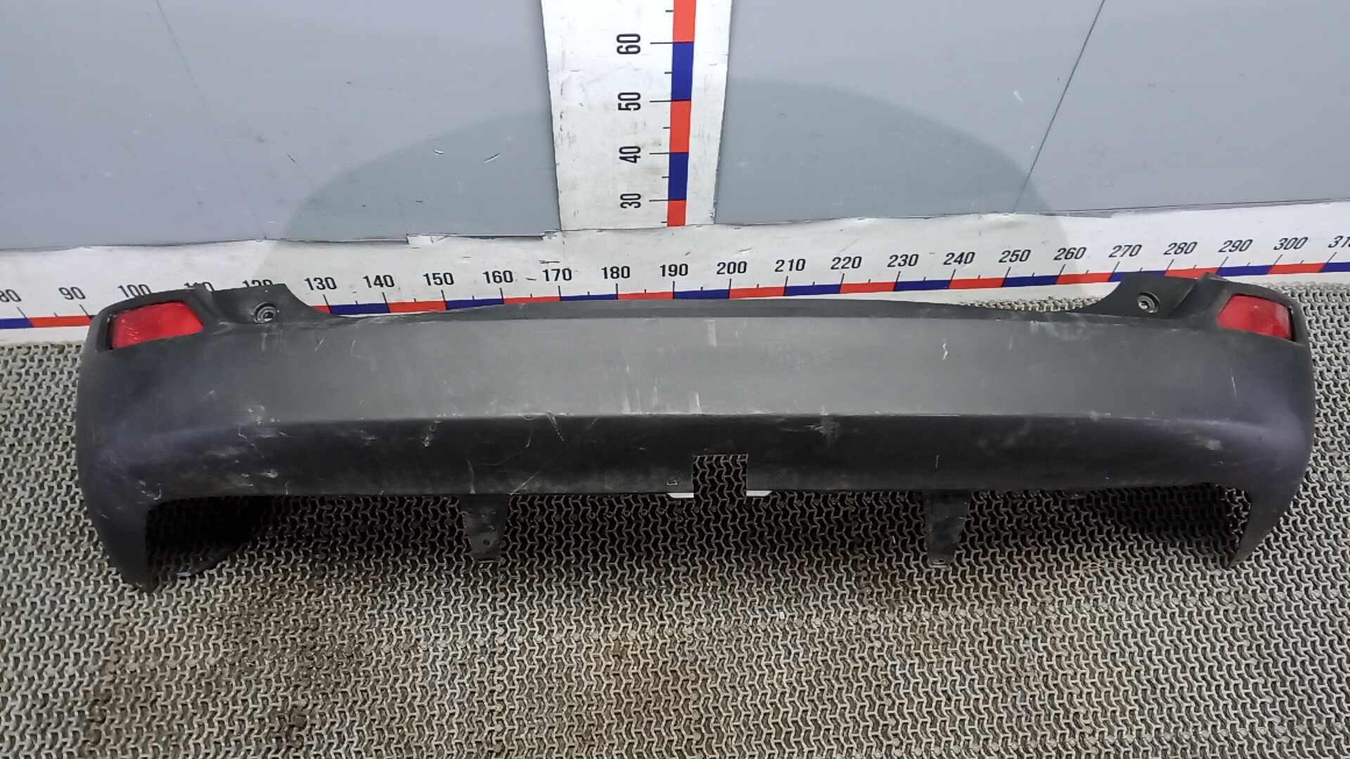 Бампер задний Toyota RAV4 CA40