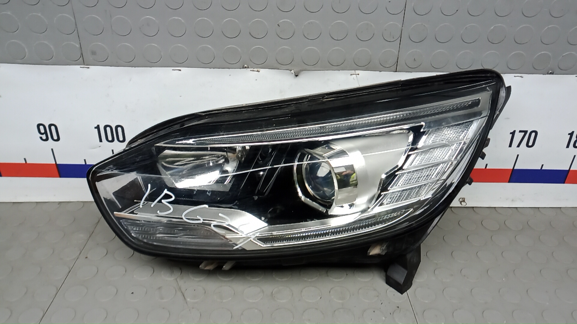 Фара левая Renault Scenic 4