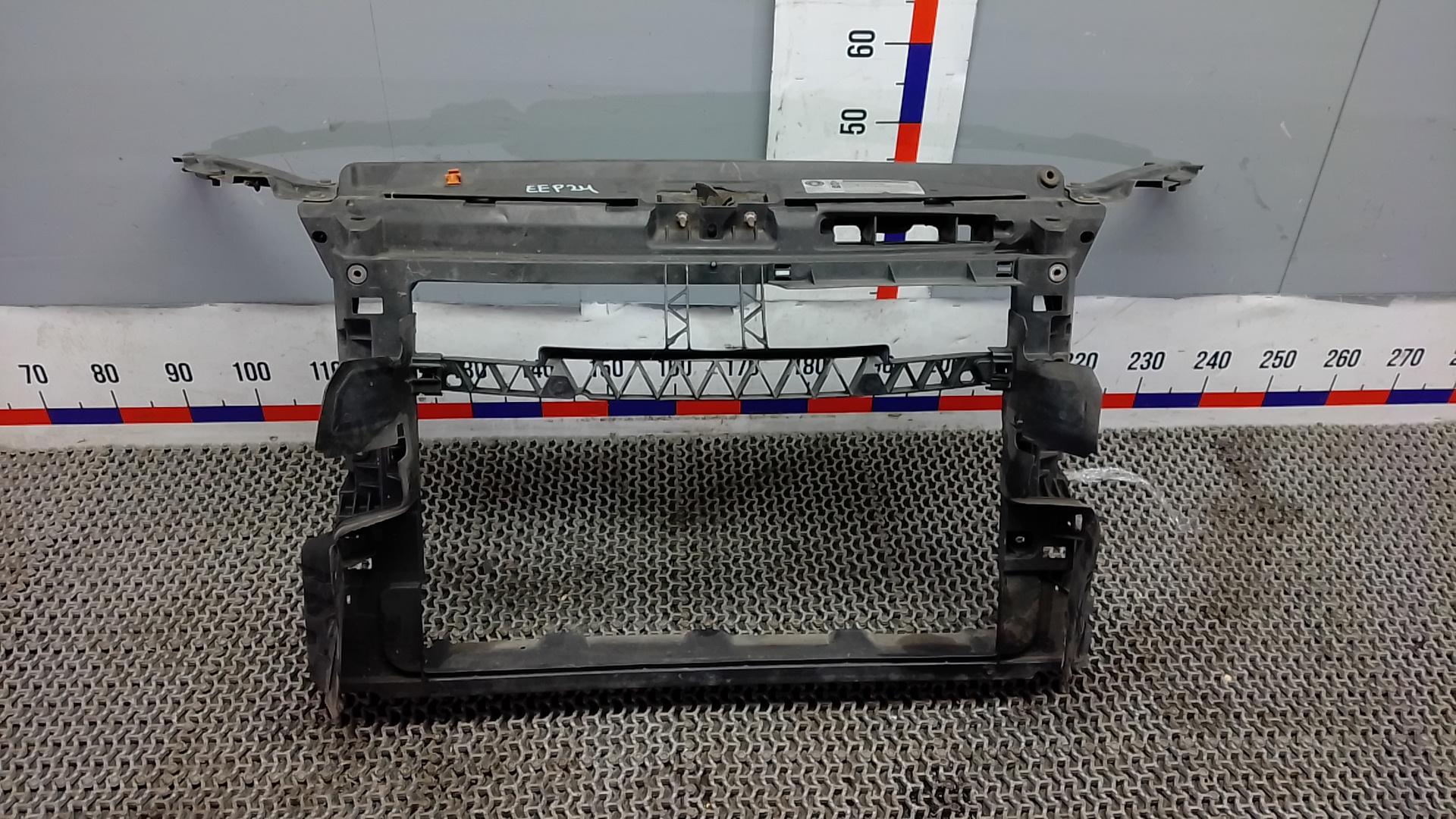 Передняя панель крепления облицовки (телевизор) Volkswagen Polo 5 (6R)