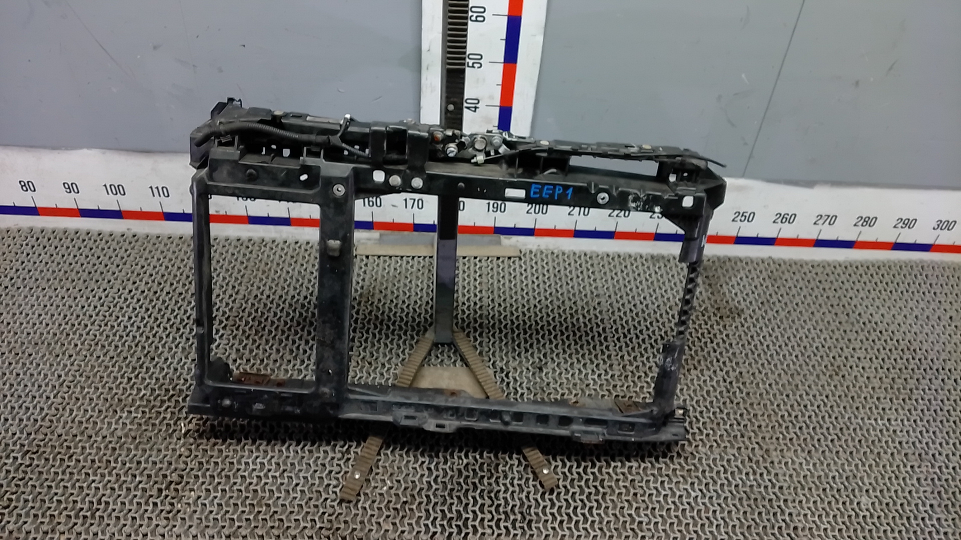 Передняя панель крепления облицовки (телевизор) Citroen C4 3