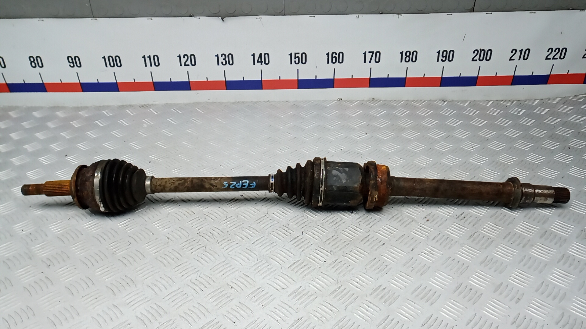Привод передний правый Toyota RAV4 CA40