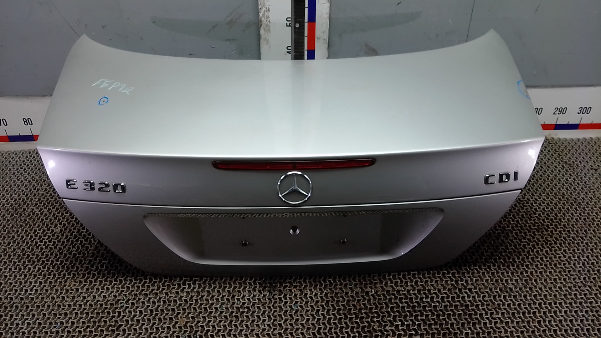 Крышка багажника Mercedes-Benz E-Class W211