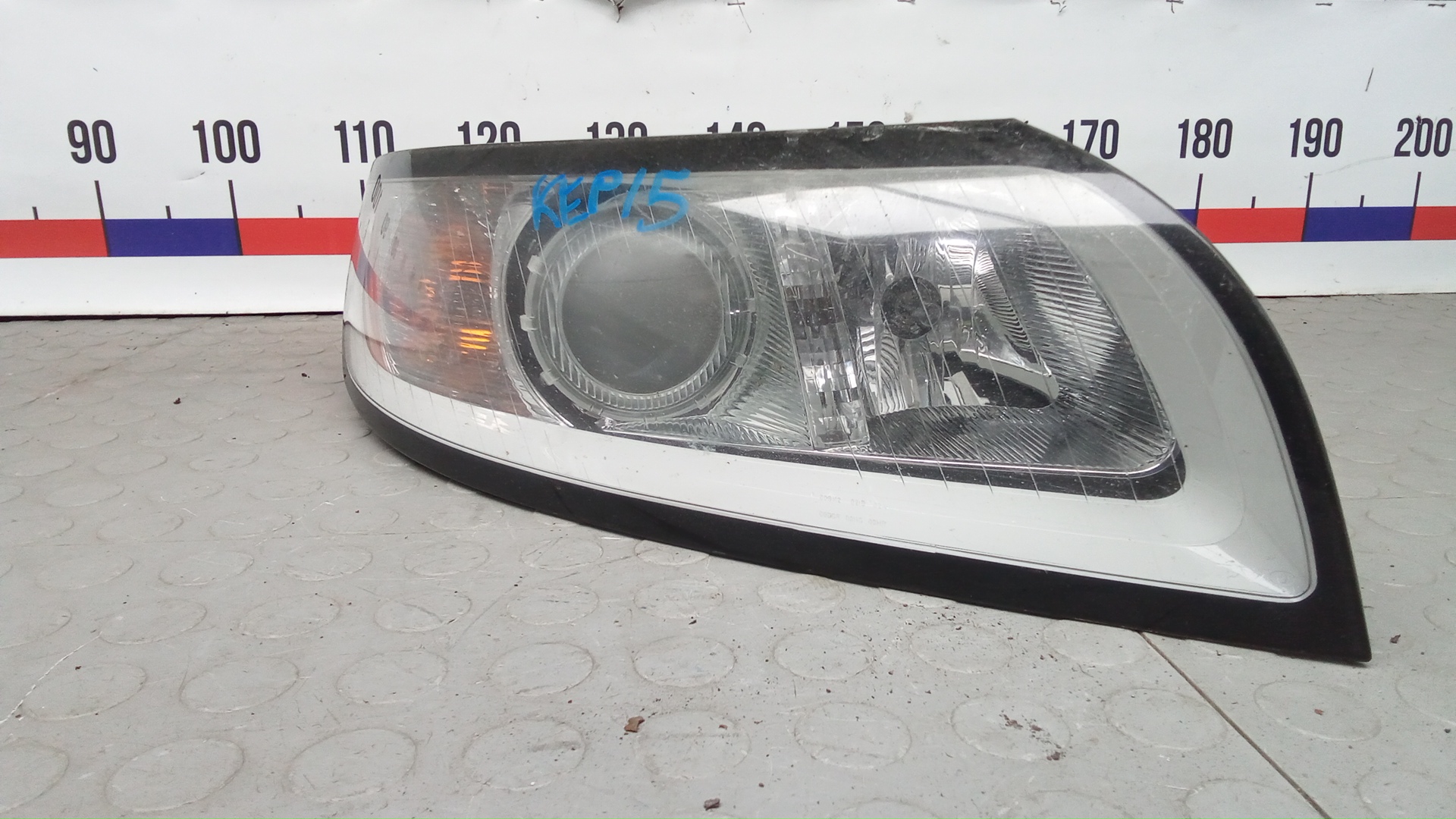 Фара правая Volvo V50 MW