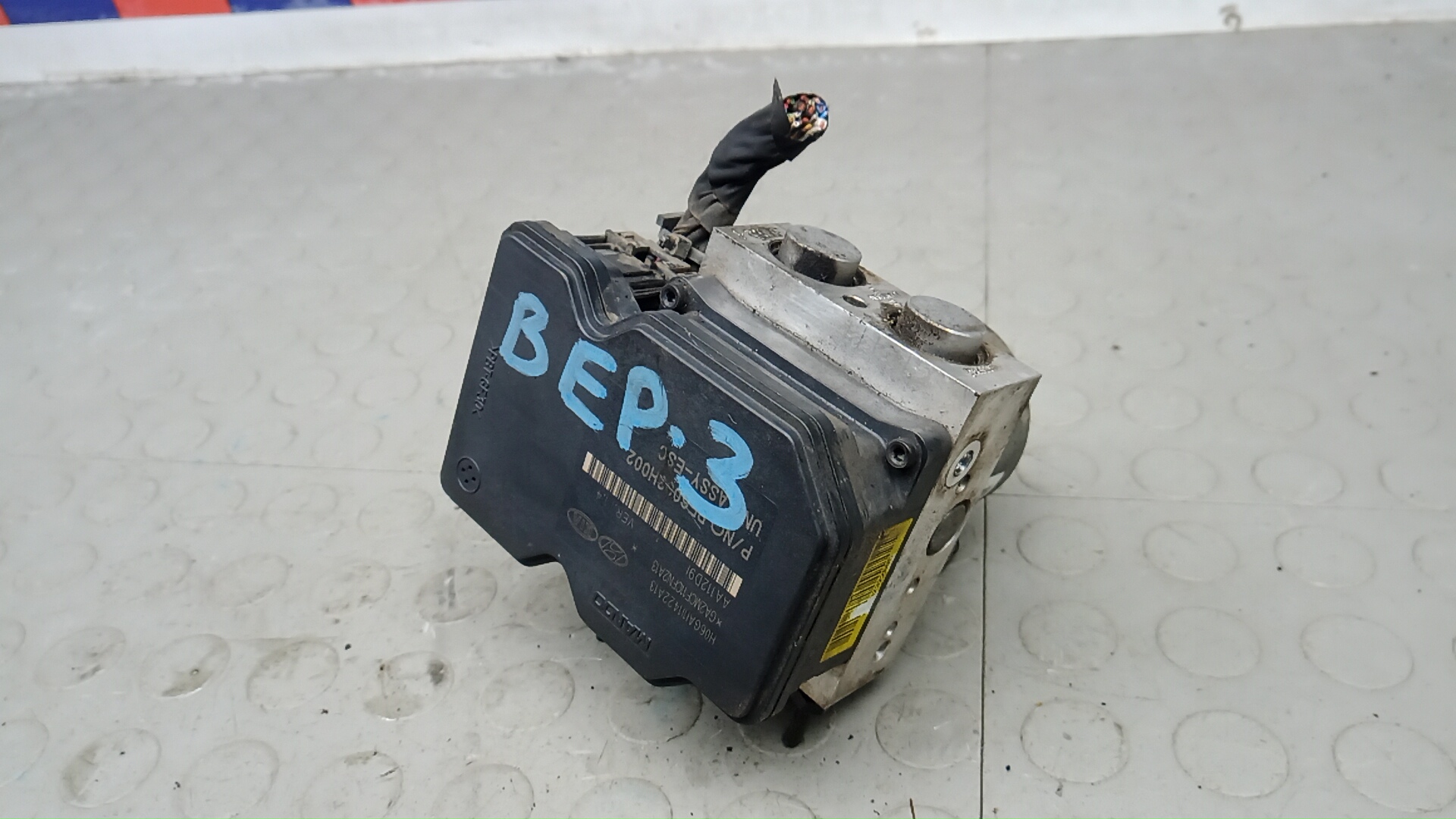 Блок ABS Hyundai Santa Fe 3