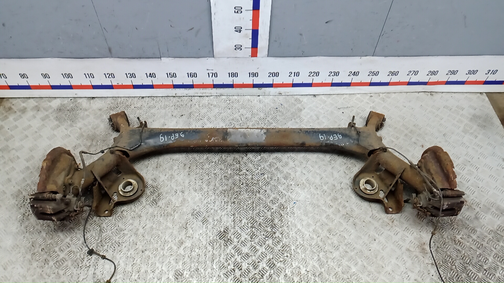 Балка задняя Peugeot 308 1