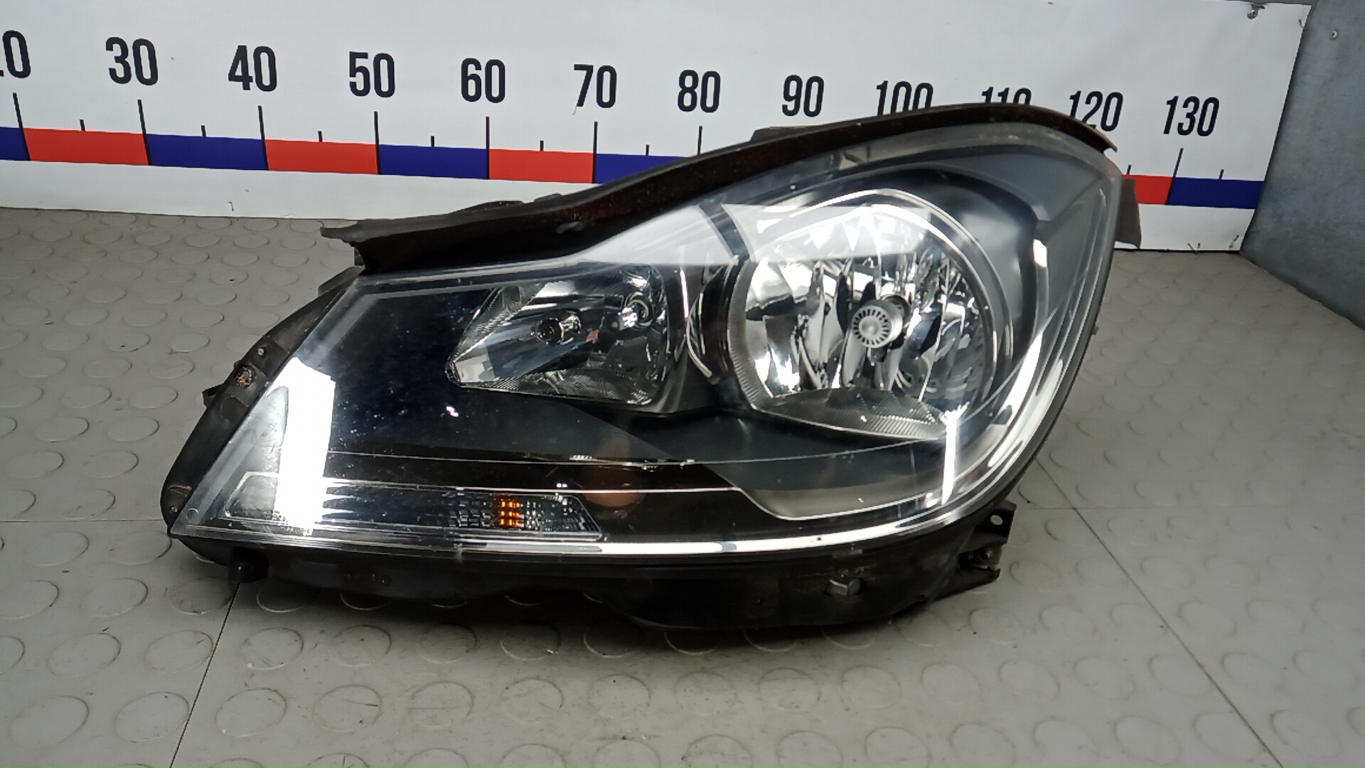 Фара левая Mercedes-Benz C-Class W204