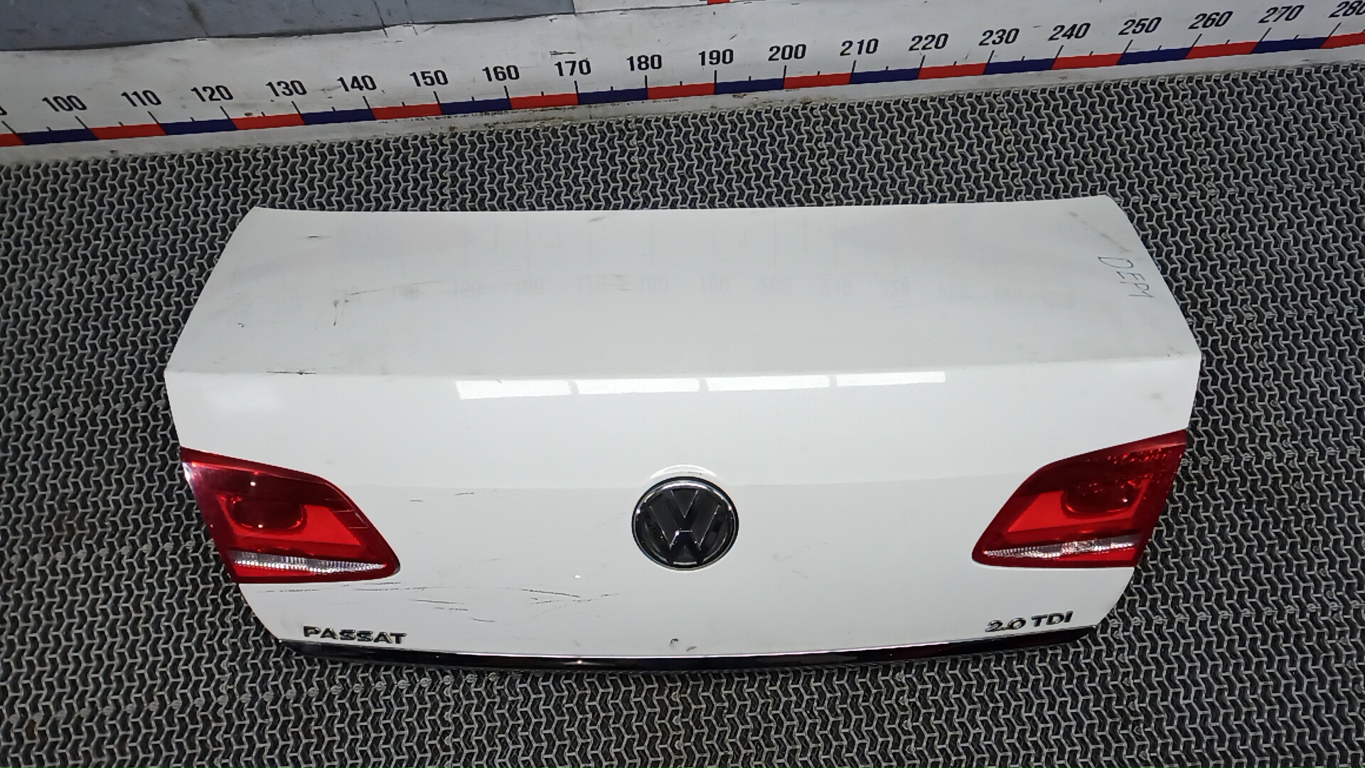 Крышка багажника Volkswagen Passat B7