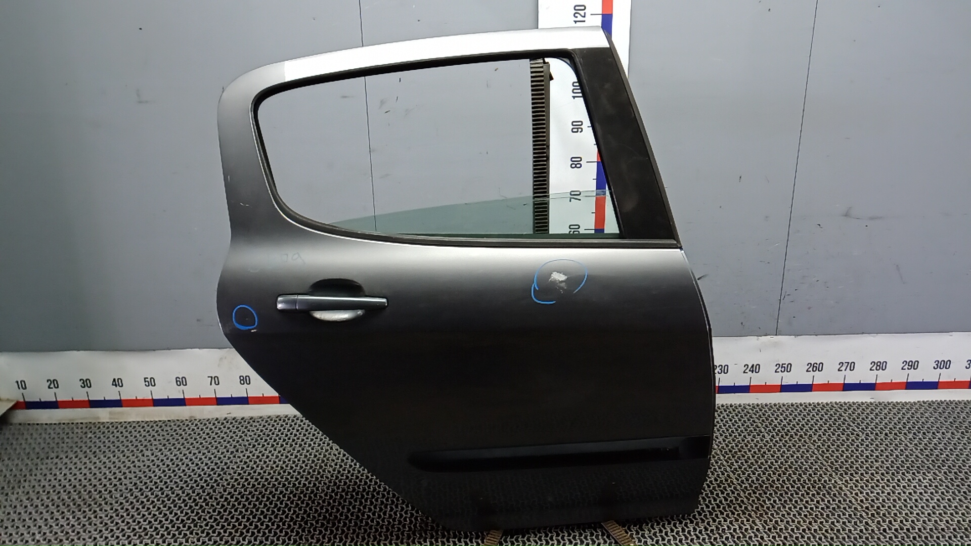 Дверь задняя правая Peugeot 308 1