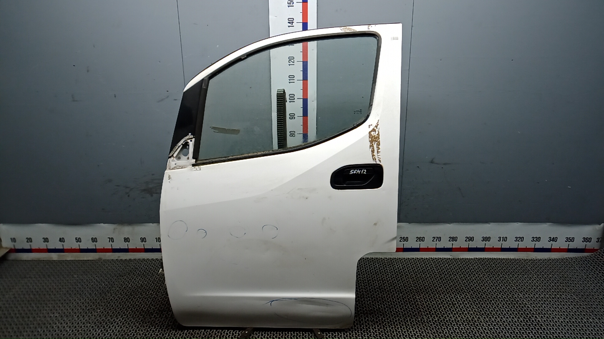 Дверь передняя левая Nissan NV200