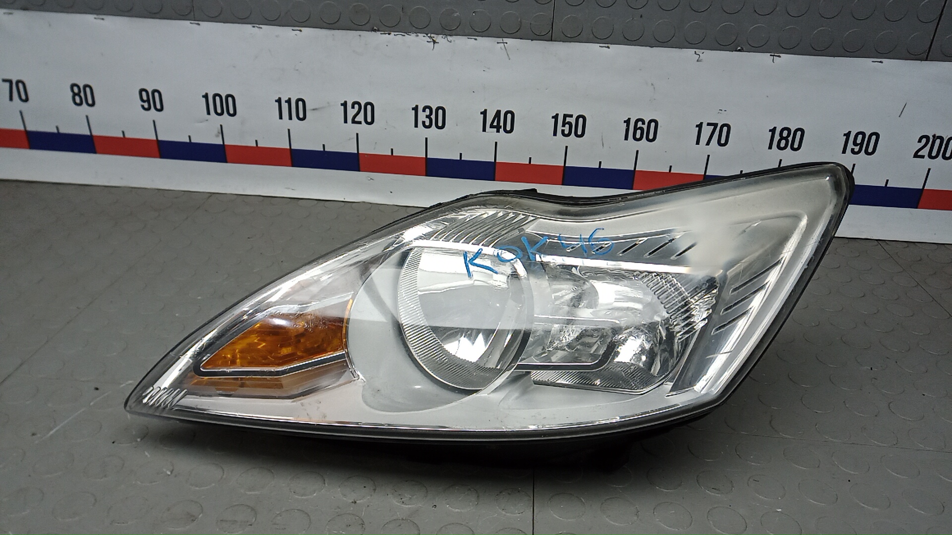 Фара левая Ford Focus 2